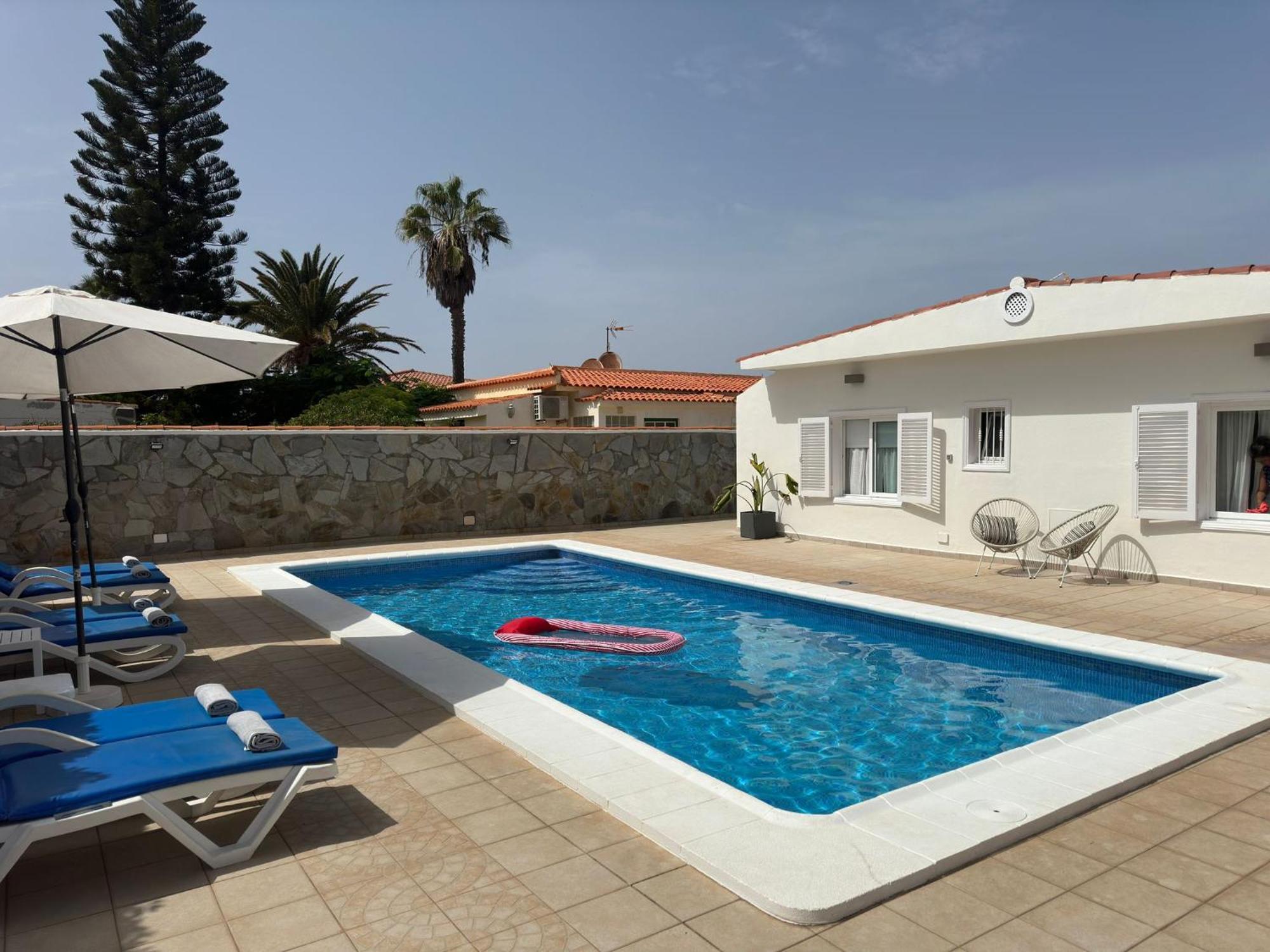 Beachfront Villa And Pool Puerto de Santiago  Bagian luar foto